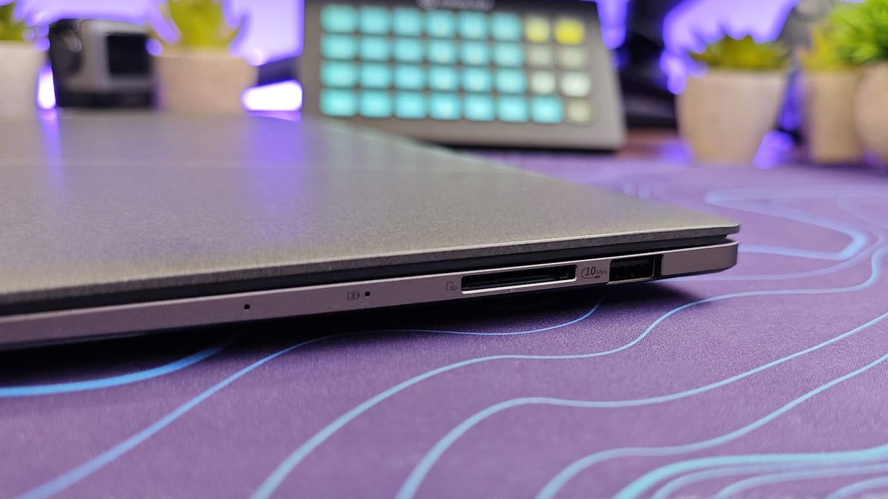 Asus Zenbook S 16 08 1