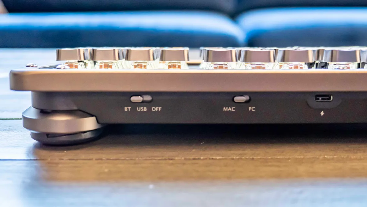 Đánh giá bàn phím Azio Retro: Mang sự cổ điển quyến rũ cùng với trải nghiệm gõ tuyệt vời 4 Azio Retro 3