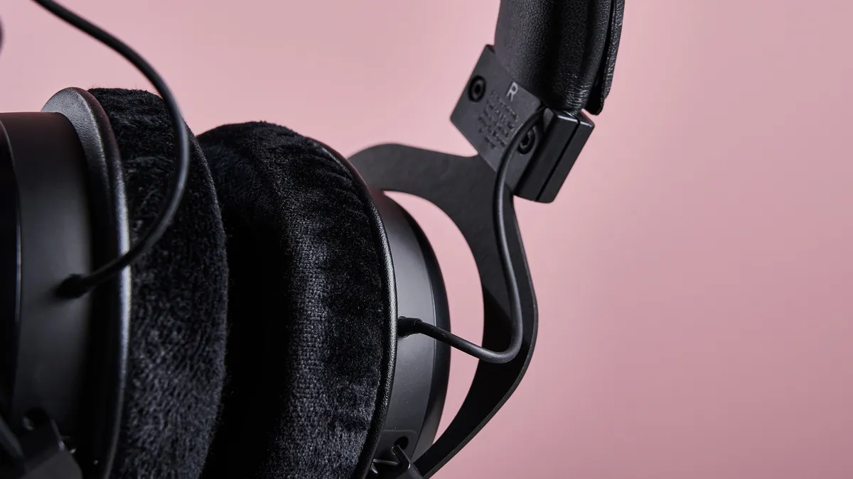 Beyerdynamic MMX 300 Pro 06