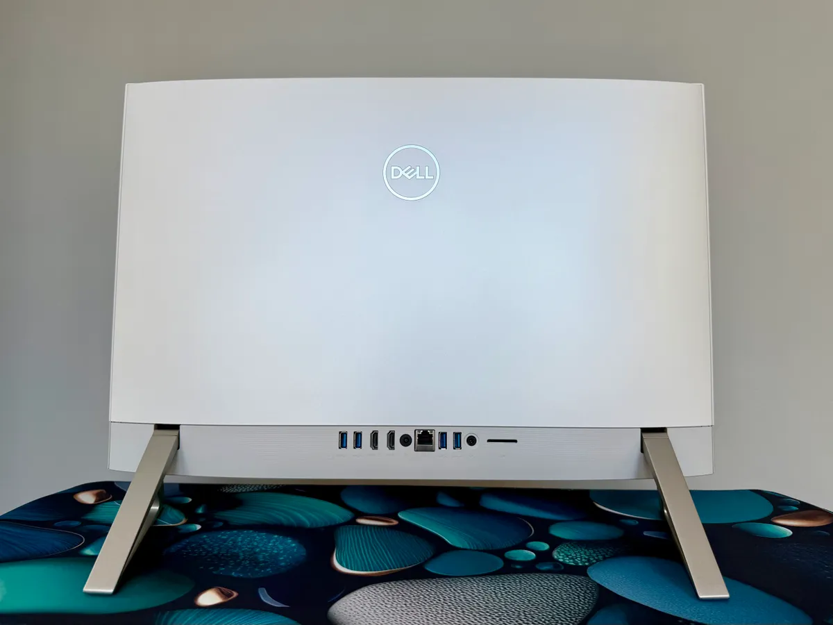 Đánh giá Dell Inspiron 24 All-in-One 5430: Sự lựa chọn giá rẻ với một số hạn chế về độ phân giải 15 Dell Inspiron 24 All in One 5430 2