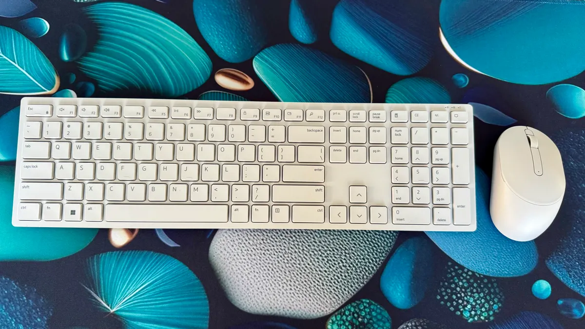 Đánh giá Dell Inspiron 24 All-in-One 5430: Sự lựa chọn giá rẻ với một số hạn chế về độ phân giải 19 Dell Inspiron 24 All in One 5430