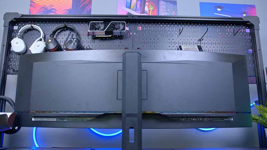 Gigabyte AORUS CO49DQ 05