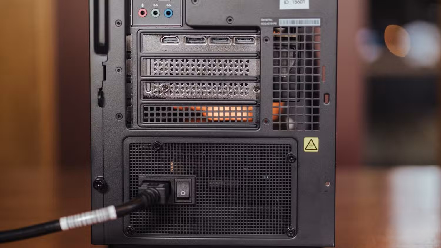 Đánh giá HP Omen 35L: chiếc PC chơi game lắp sẵn đáng giá với độ yên tĩnh ấn tượng 24 HP Omen 35L 11