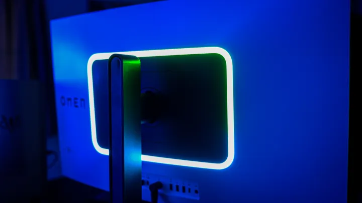 HP Omen Transcend 32 02