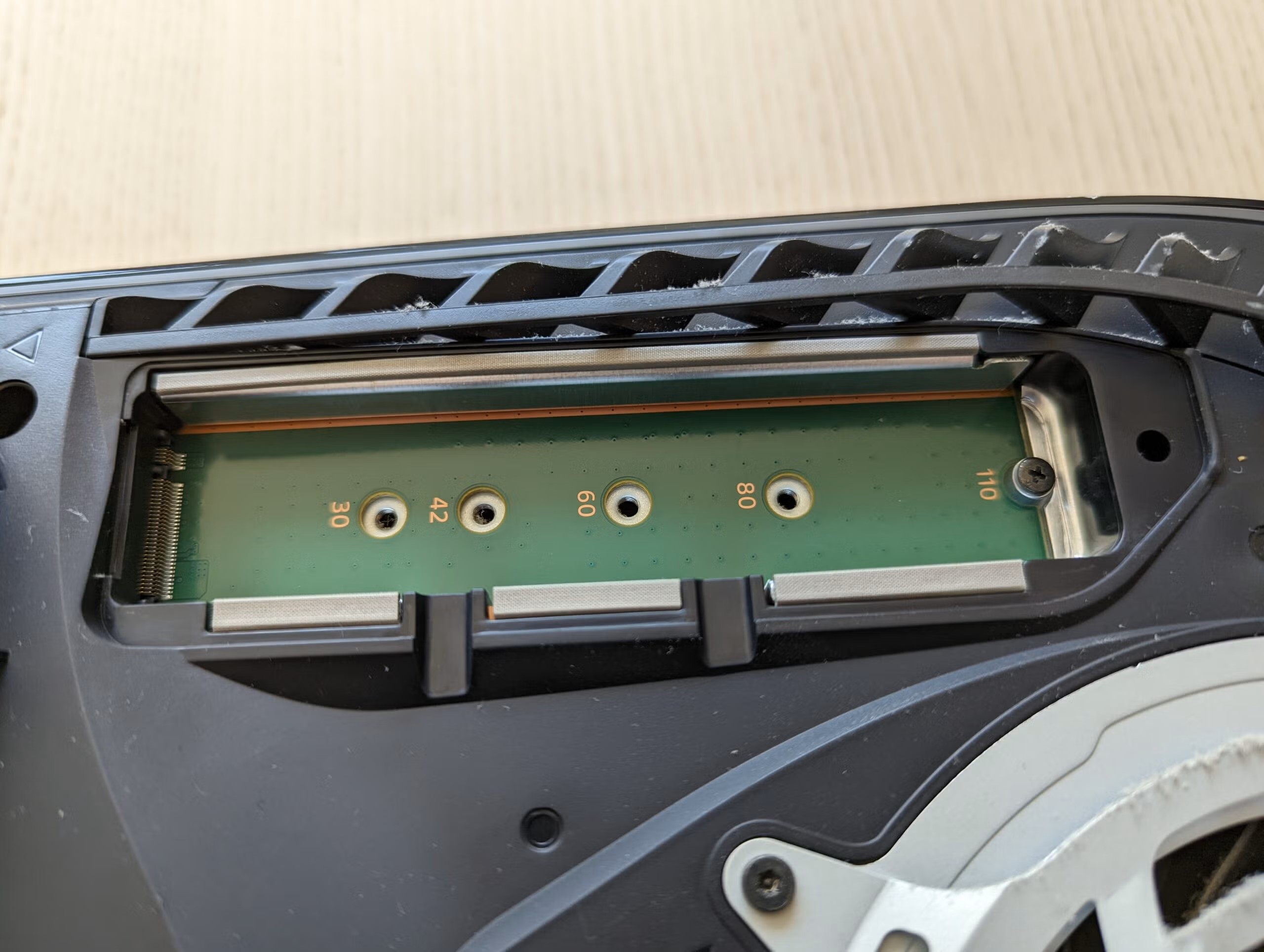 Huong dan lap SSD cho PS5 Tang dung luong luu tru mo rong khong gian giai tri 5