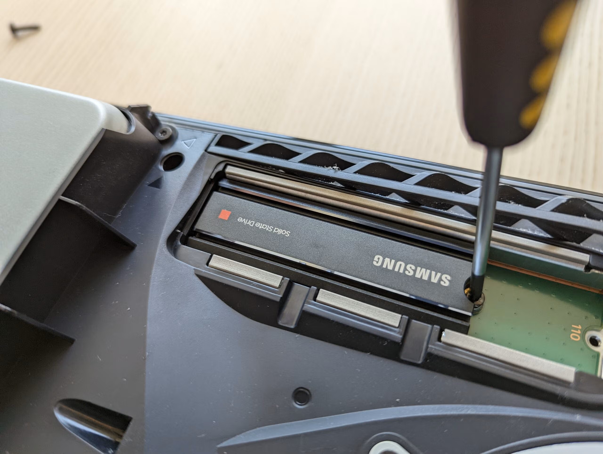 Huong dan lap SSD cho PS5 Tang dung luong luu tru mo rong khong gian giai tri 6 2