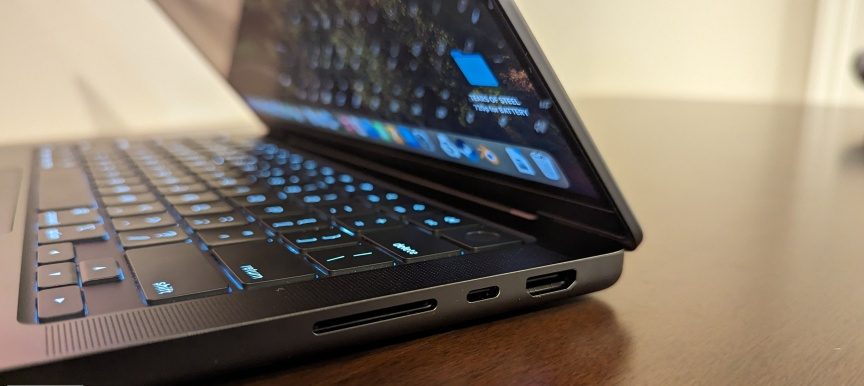 Laptop cắm điện nhưng không nhận sạc? Nguyên nhân và Giải pháp hiệu quả 13 Laptop cam dien nhung khong sac 3 e1734346046308