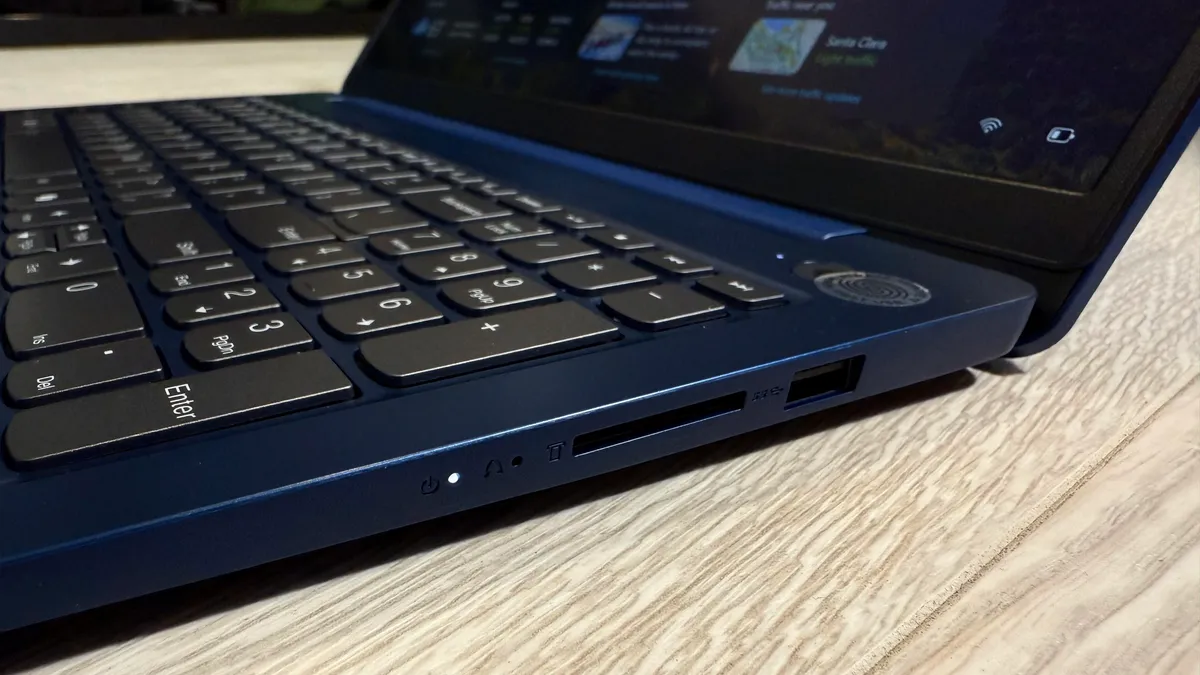 Lenovo IdeaPad Slim 3i 6