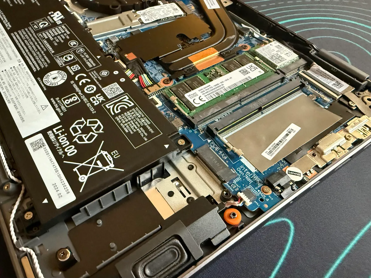 Đánh giá Lenovo ThinkBook 14 Gen 4 2-in-1: Linh hoạt, mạnh mẽ, và tối ưu cho doanh nghiệp hiện đại 19 Lenovo ThinkBook 14 2 in 1 Gen 4 5