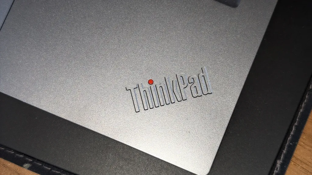 Đánh giá Lenovo ThinkPad T14 Gen 5: Laptop doanh nghiệp bền bỉ, hiệu năng ổn định nhưng pin chưa hoàn hảo 43 Lenovo ThinkPad T14 Gen 5 7