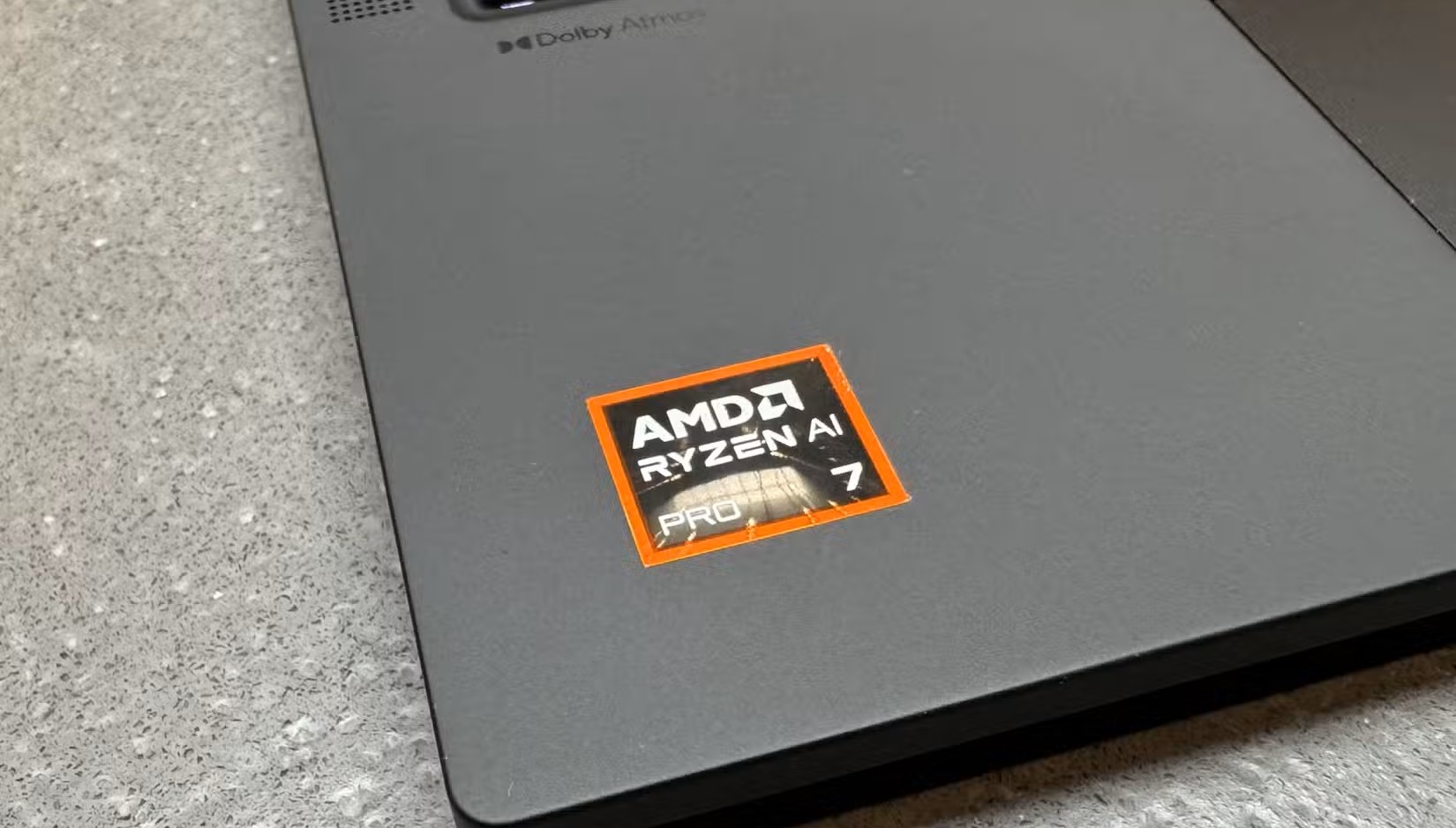 Lenovo ThinkPad T14s Gen 6: Sức mạnh vượt trội của AMD định hình tương lai laptop! 24 Lenovo ThinkPad T14s Gen 6 9