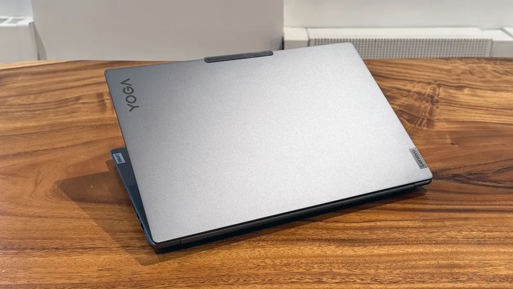 Lenovo Yoga Pro 9i: Sự kết hợp hoàn hảo giữa bàn phím sâu và thiết kế siêu nhẹ 20 Lenovo Yoga Pro 9i 3