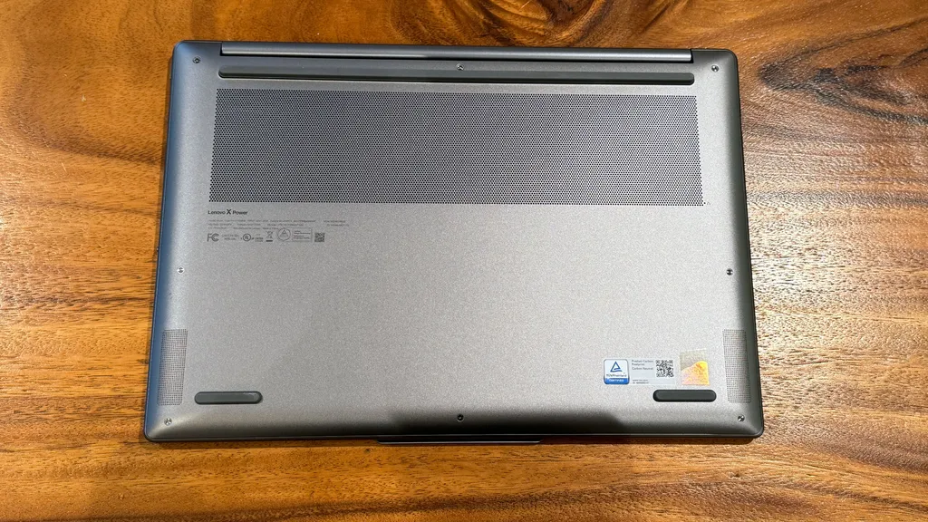Lenovo Yoga Pro 9i: Sự kết hợp hoàn hảo giữa bàn phím sâu và thiết kế siêu nhẹ 21 Lenovo Yoga Pro 9i 4