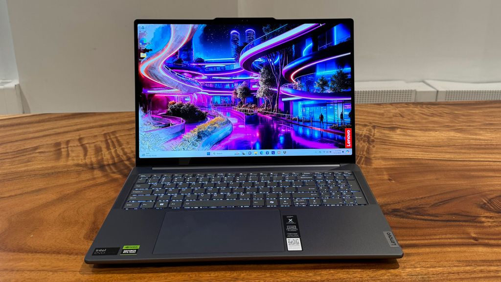 Lenovo Yoga Pro 9i: Sự kết hợp hoàn hảo giữa bàn phím sâu và thiết kế siêu nhẹ 34 Lenovo Yoga Pro 9i 5