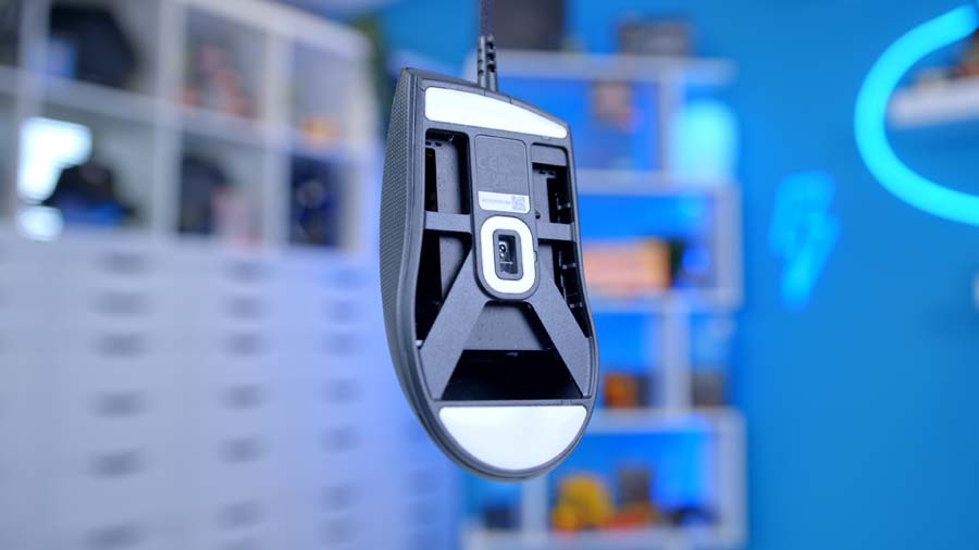 NZXT Lift 2 Ergo Gaming Mouse 05