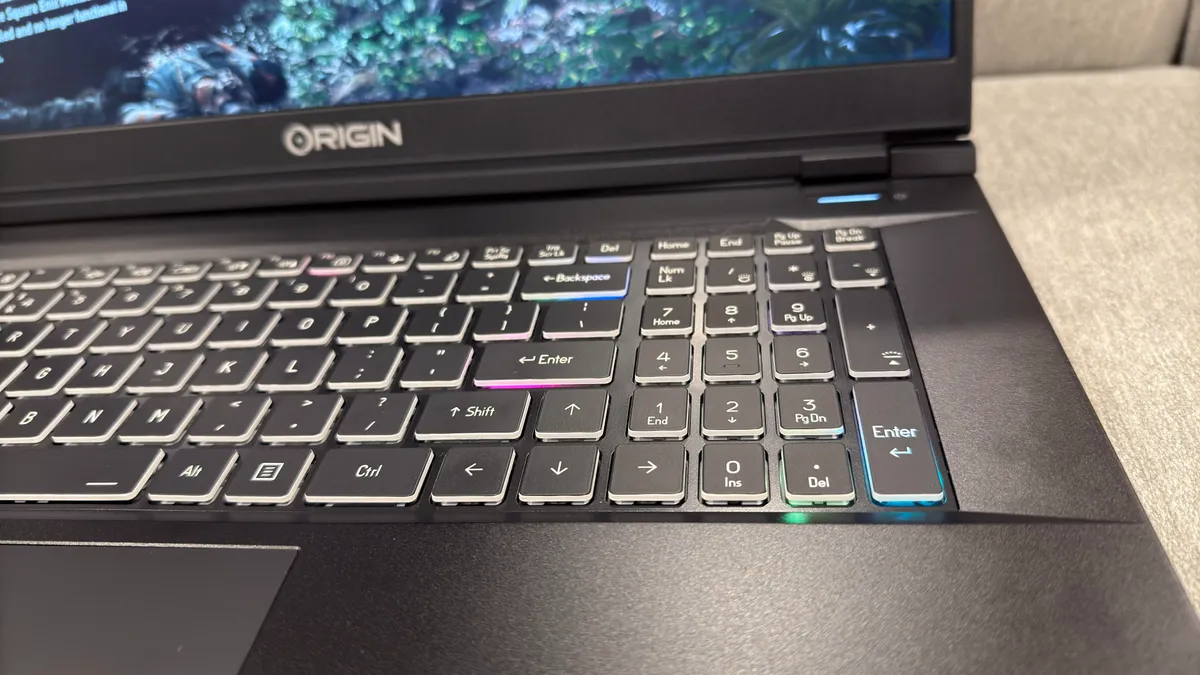 Origin PC Eon17 X v2 4