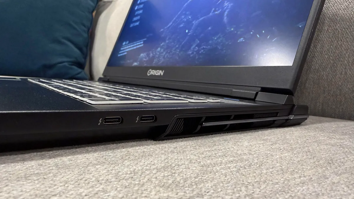 Origin PC Eon17 X v2 6