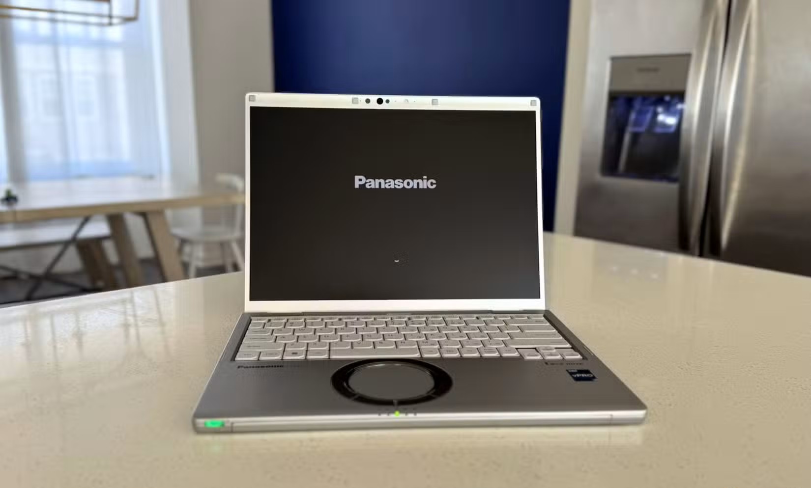 Đánh giá Panasonic Let's Note FV4: Bàn di chuột gây nghiện và trải nghiệm đáng kinh ngạc 13 Panasonic Lets Note FV4 12