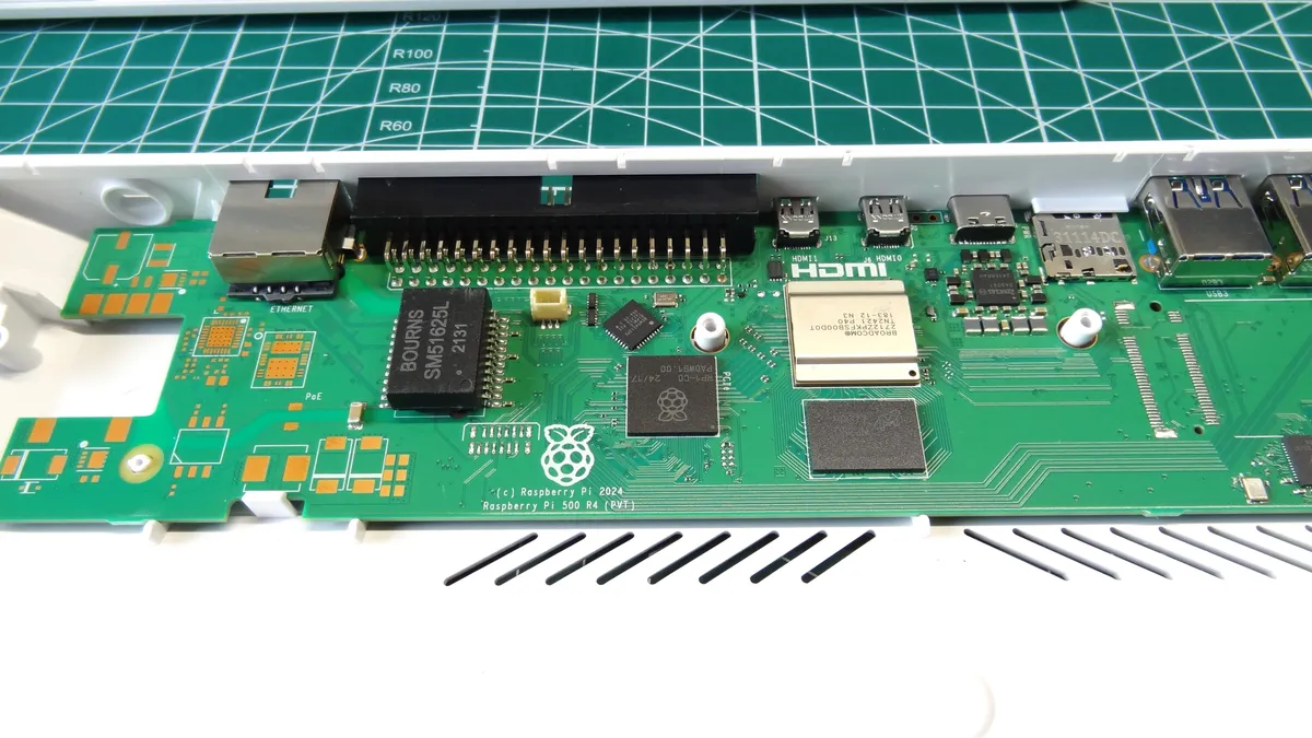 Raspberry Pi 500 10