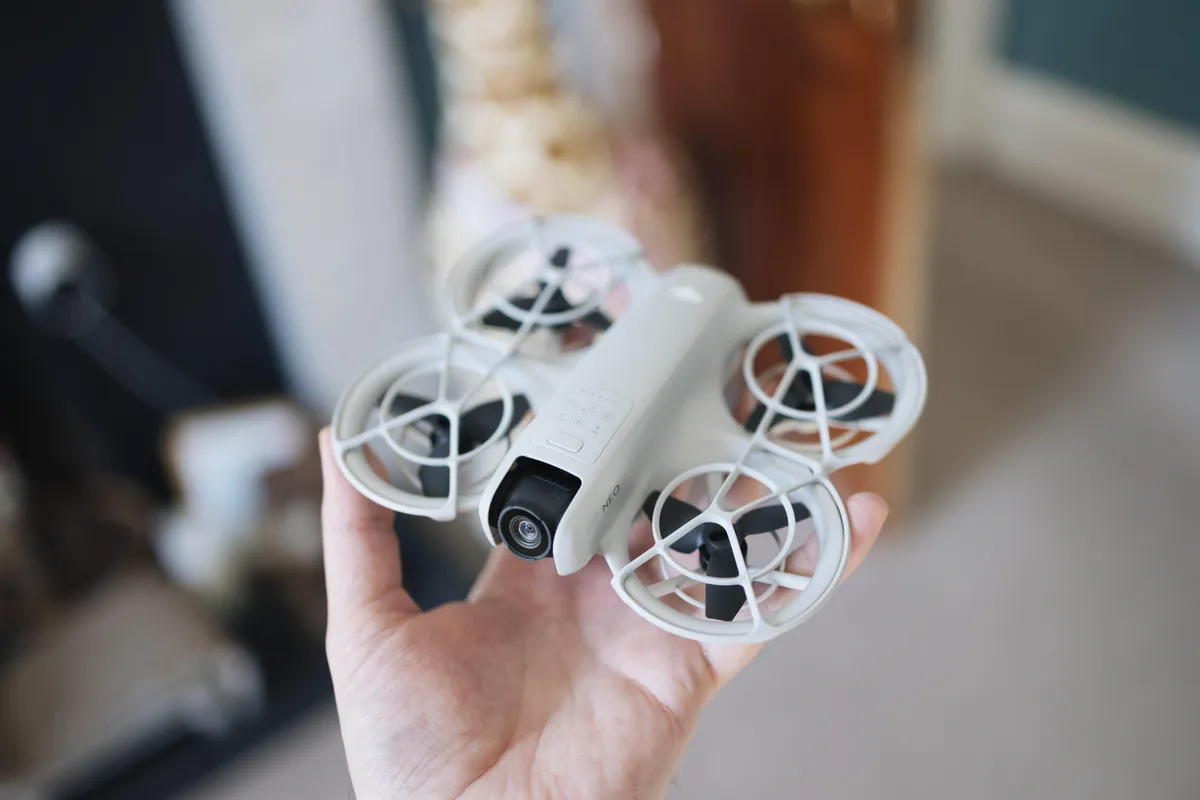 Tiny Neo của DJI - Máy bay không người lái siêu nhẹ, vượt mặt cả iPhone về trọng lượng 2 Tiny Neo cua DJI