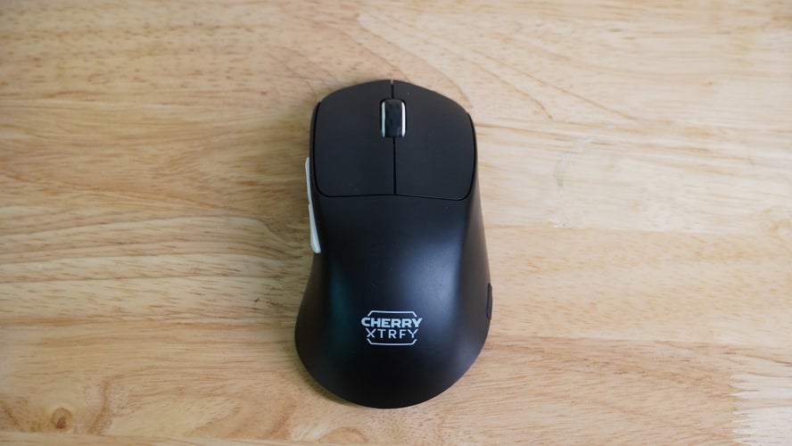 chuot choi game Cherry XTRFY M64 Pro 01