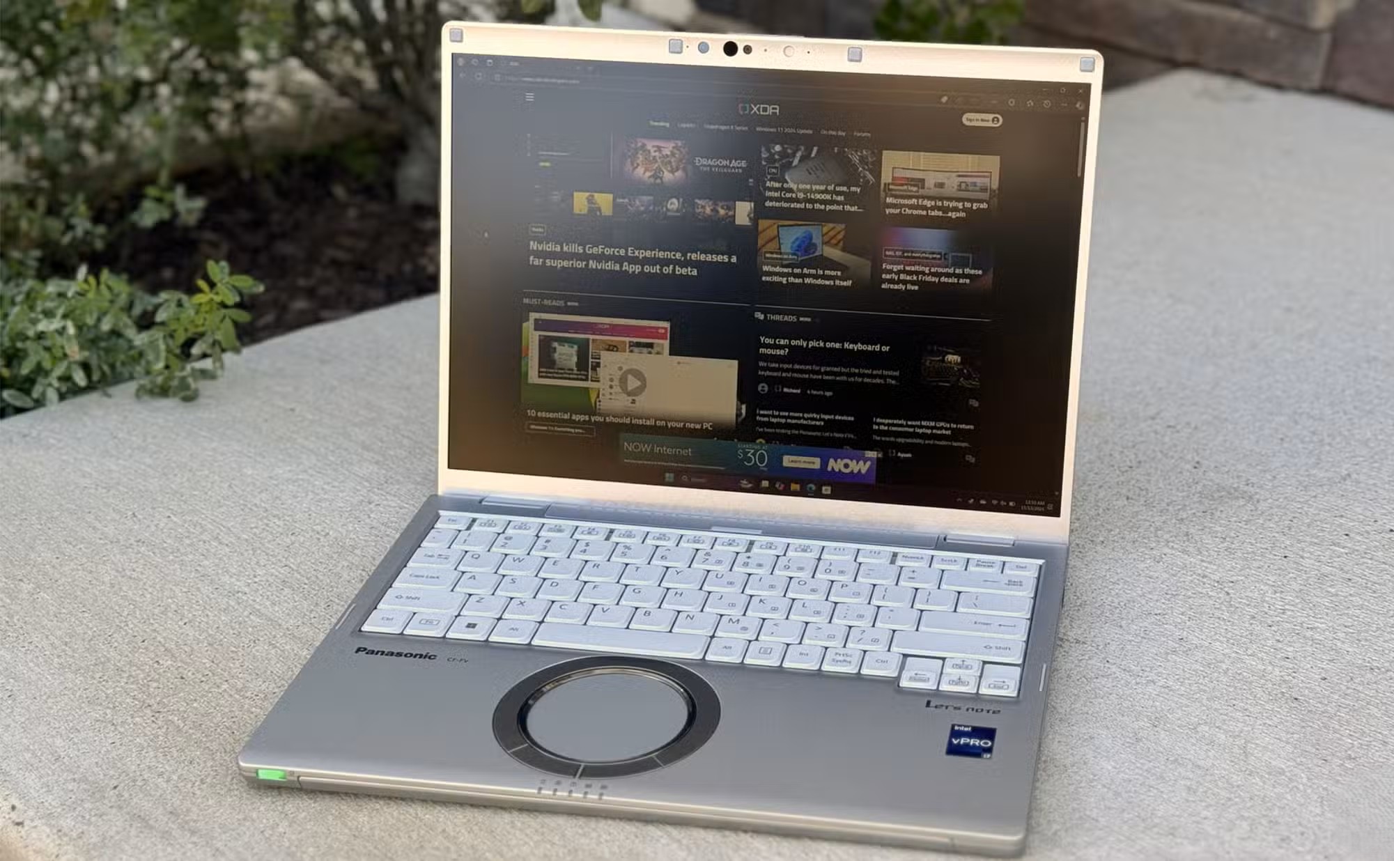 Đánh giá Panasonic Let's Note FV4: Bàn di chuột gây nghiện và trải nghiệm đáng kinh ngạc 2 panasonic lets note fv4 hero