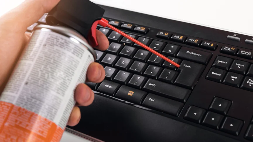 10 bi kip vang de ve sinh thiet bi dien tu hieu qua va an toan 2