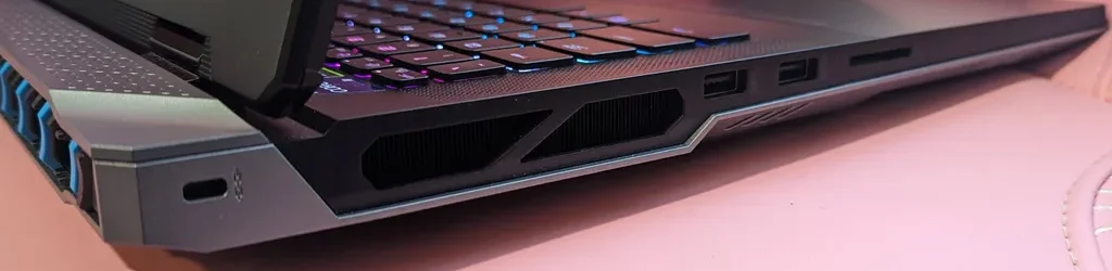 2. MSI Titan 18 HX 4 e1736999765635