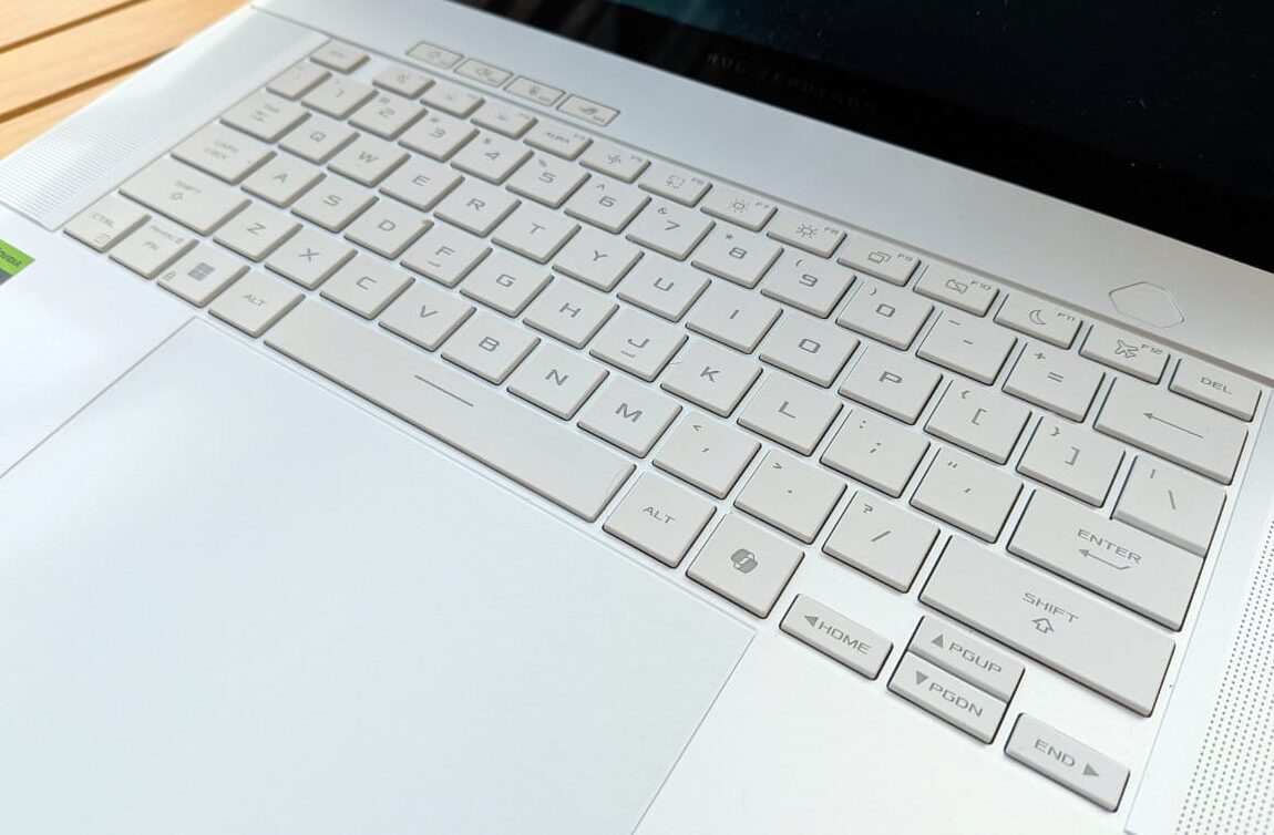 ASUS ROG Zephyrus G16 (GA605) - Sự kết hợp hoàn hảo cho người sáng tạo nội dung và game thủ chuyên nghiệp 21 ASUS ROG Zephyrus G16 GA605 11 e1737180693303