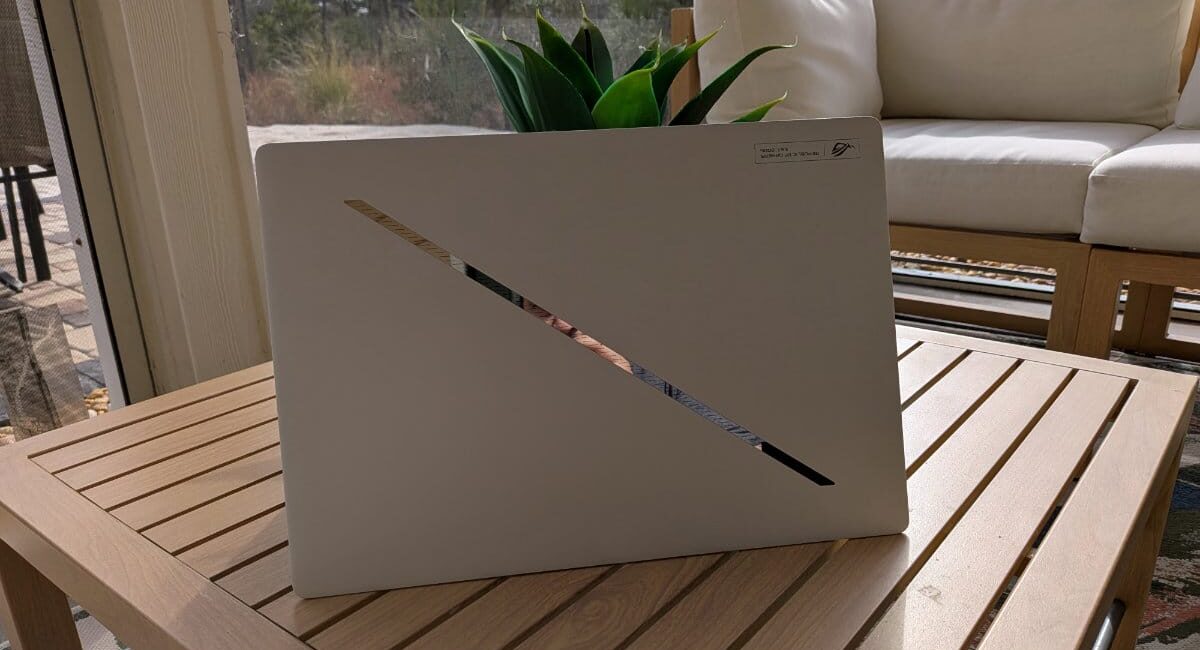 ASUS ROG Zephyrus G16 (GA605) - Sự kết hợp hoàn hảo cho người sáng tạo nội dung và game thủ chuyên nghiệp 16 ASUS ROG Zephyrus G16 GA605 e1737125689613