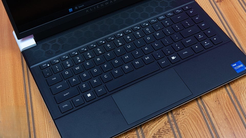 Đánh giá laptop Alienware x14 R2 - Siêu phẩm gaming mỏng nhẹ, hiệu năng đỉnh cao 15 Alienware x14 R2 3