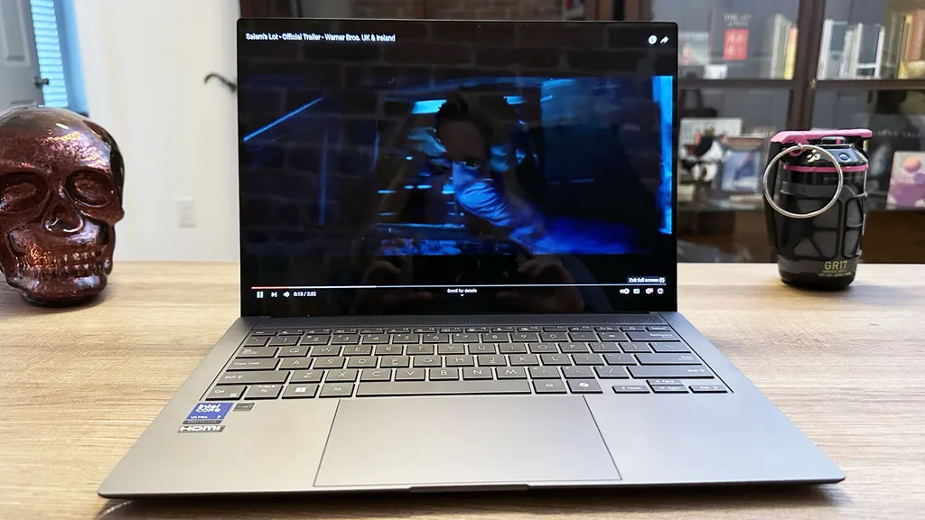 Top 10 laptop tốt đáng mua nhất năm 2025: lựa chọn hàng đầu cho mọi nhu cầu! 138 Asus Zenbook S 14 3
