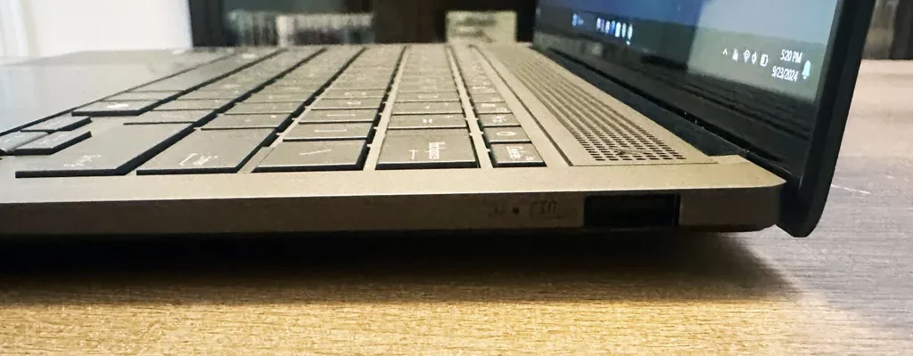 Asus Zenbook S 14 4 e1736073640637