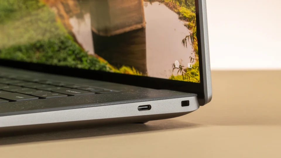 Dell Precision 5690 3