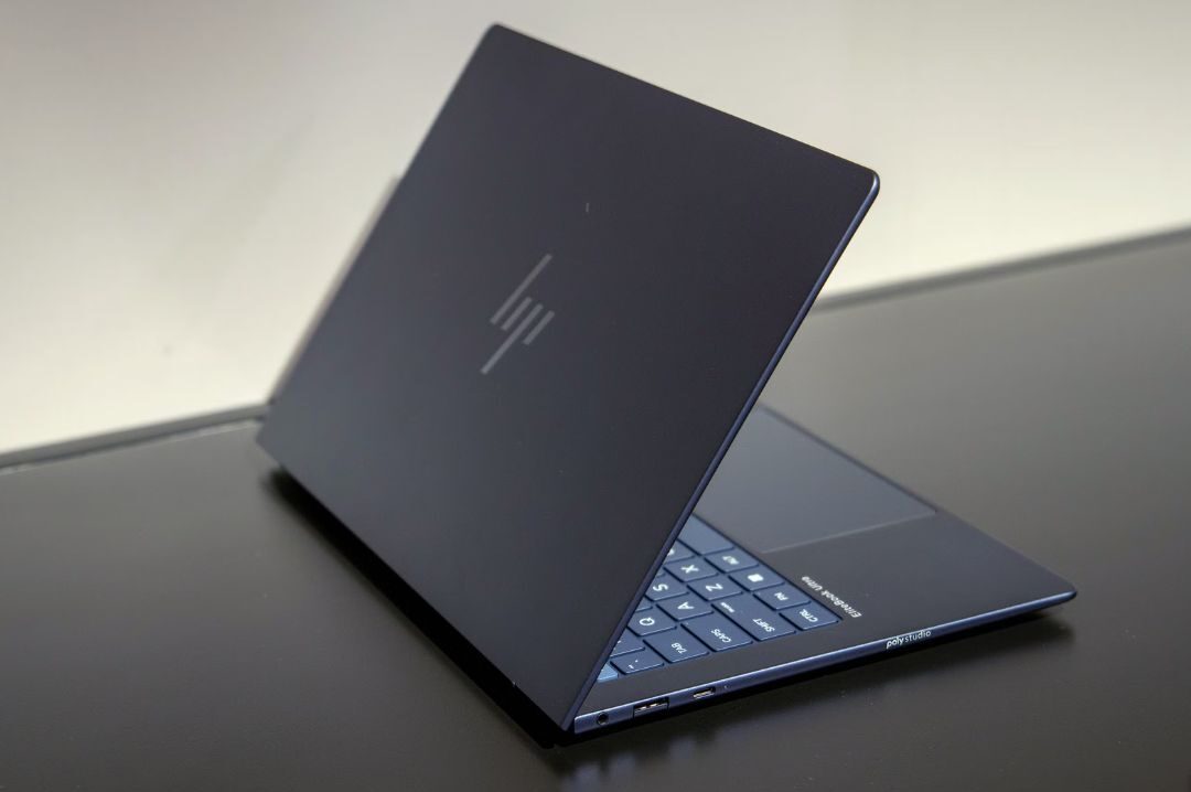 HP EliteBook Ultra G1i 7 e1737367973623