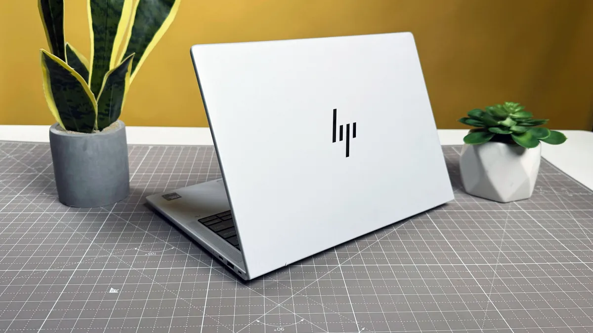 HP EliteBook X 14 G1i