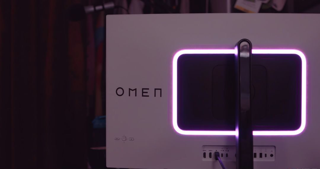 HP OMEN Transcend 32 OLED 15 e1736843206945