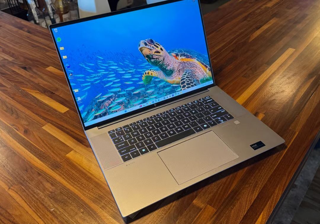 Đánh giá HP ZBook Studio G11: hiệu năng vượt trội, nhưng liệu có đáng để đánh đổi? 13 HP ZBook Studio G11 1 e1736164186624