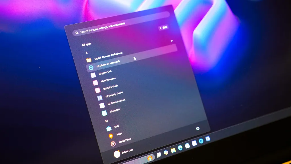 LG Gram Pro 16 2in1 11