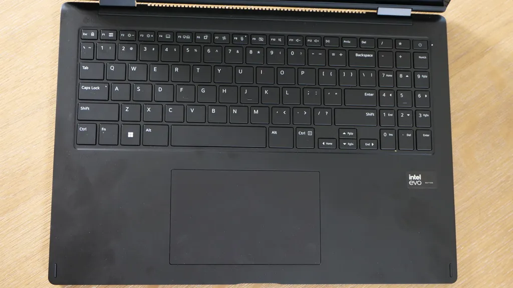 LG Gram Pro 16 2in1 7