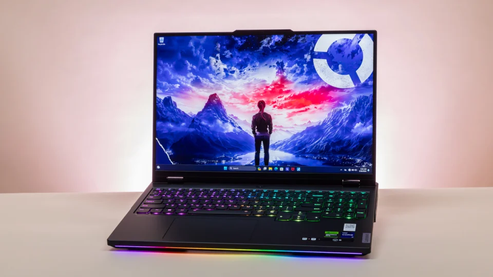 Lenovo Legion Pro 7i Gen 9 - Cỗ máy gaming đỉnh cao với hiệu năng vượt trội 18 Lenovo Legion Pro 7i Gen 9 6 1