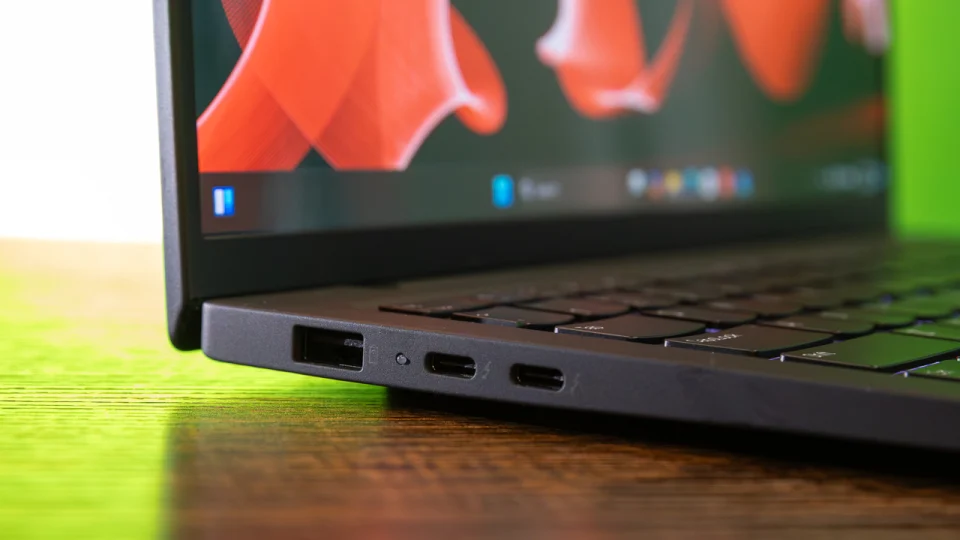 Lenovo ThinkPad X1 Carbon Gen 13 4