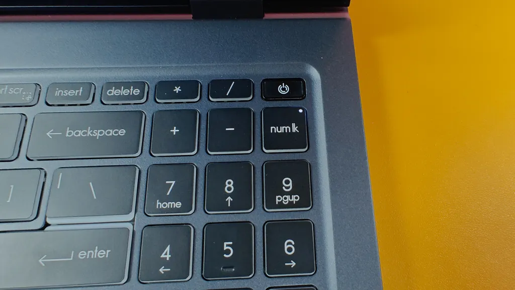 MSI Prestige 16 AI Evo 1