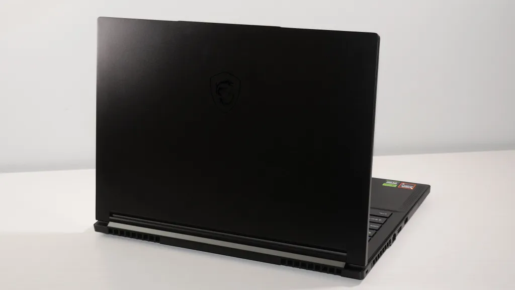 MSI Stealth A16 AI 2