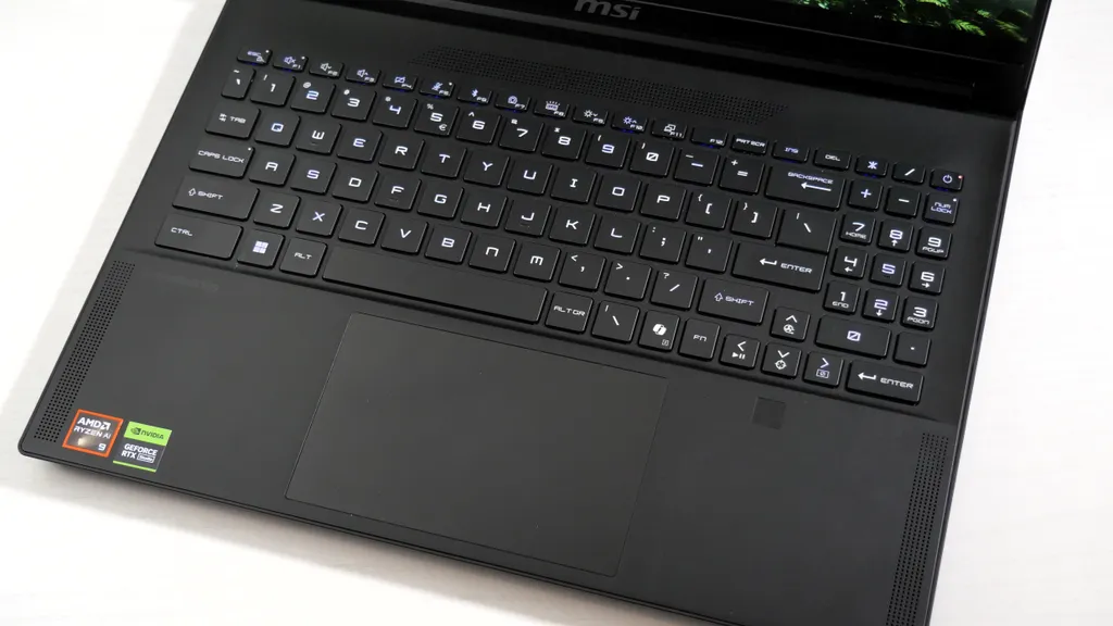 MSI Stealth A16 AI 7