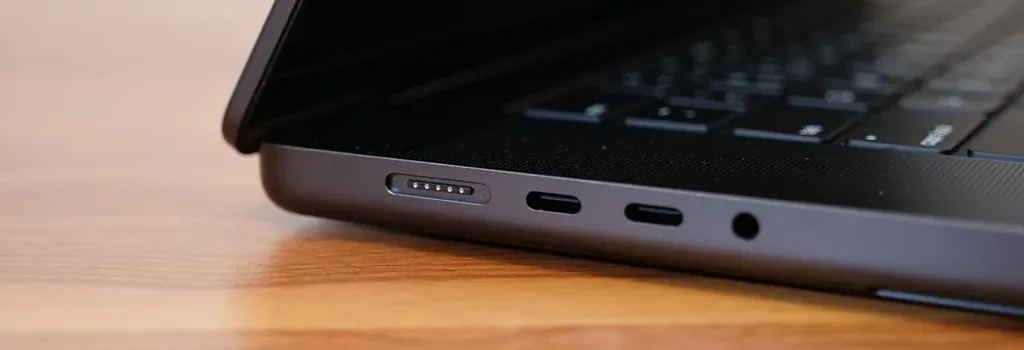 Top 10 laptop tốt đáng mua nhất năm 2025: lựa chọn hàng đầu cho mọi nhu cầu! 151 MacBook Pro 16 inch M4 Pro 4 e1736074506752