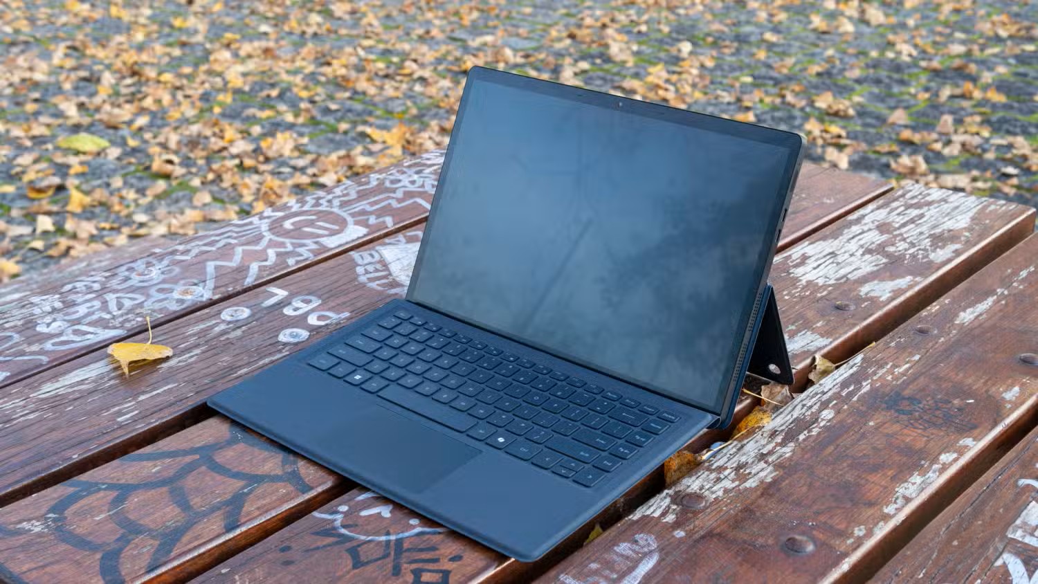 Đánh giá Minisforum V3: đối thủ tiềm năng của Surface Pro nhưng liệu đã đủ sức nặng? 31 Minisforum V3 16