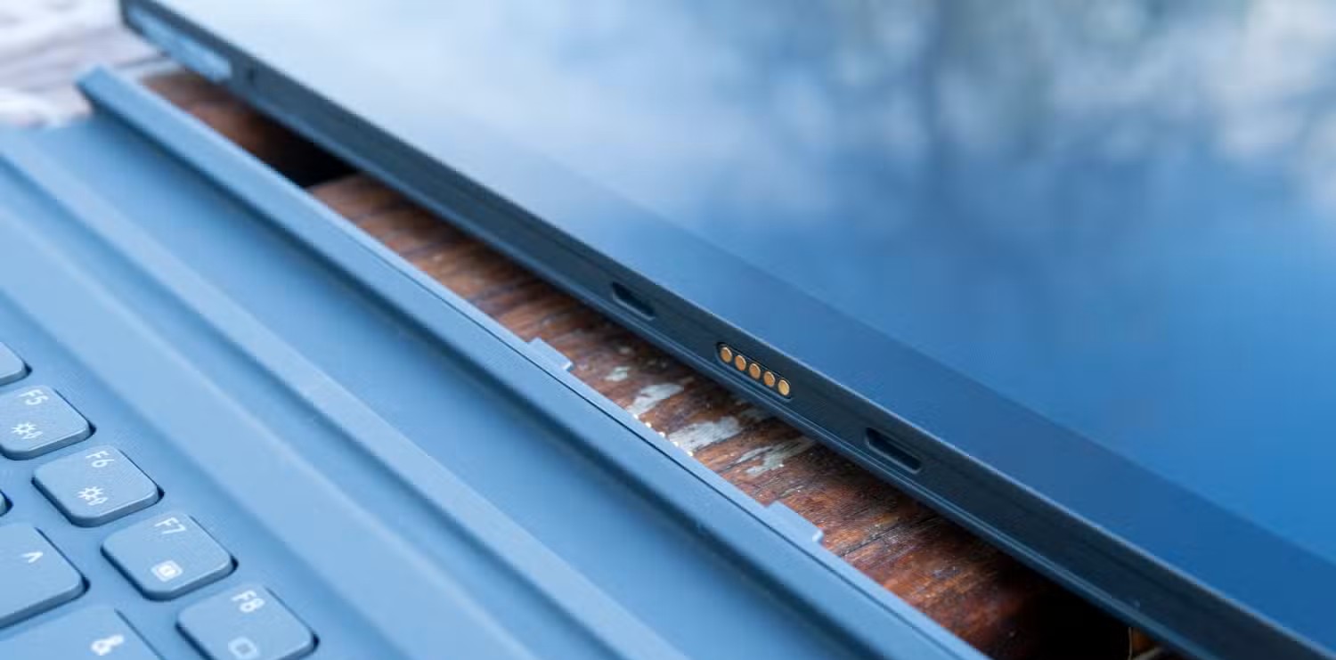 Đánh giá Minisforum V3: đối thủ tiềm năng của Surface Pro nhưng liệu đã đủ sức nặng? 27 Minisforum V3 9