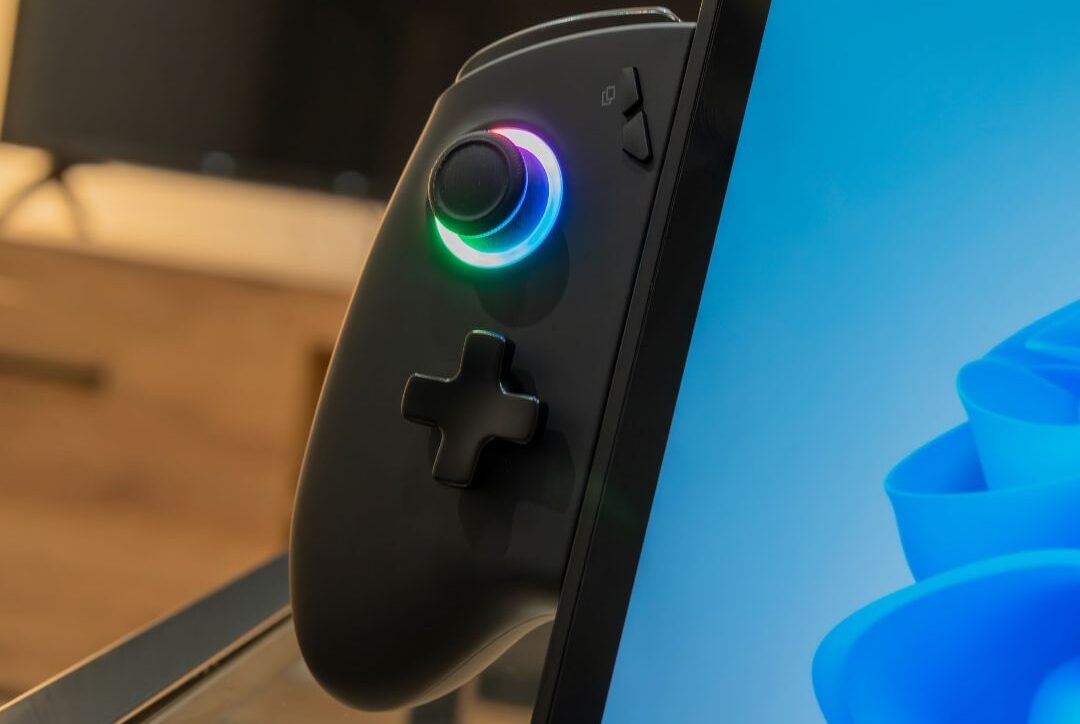 ONEXPLAYER X1 Mini 10 e1736496829631