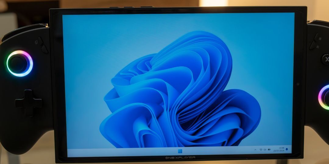 ONEXPLAYER X1 Mini 16 e1736501531482